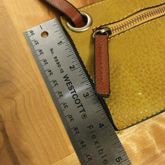 Yellow Leather Change Purse - Picture 4 of 5